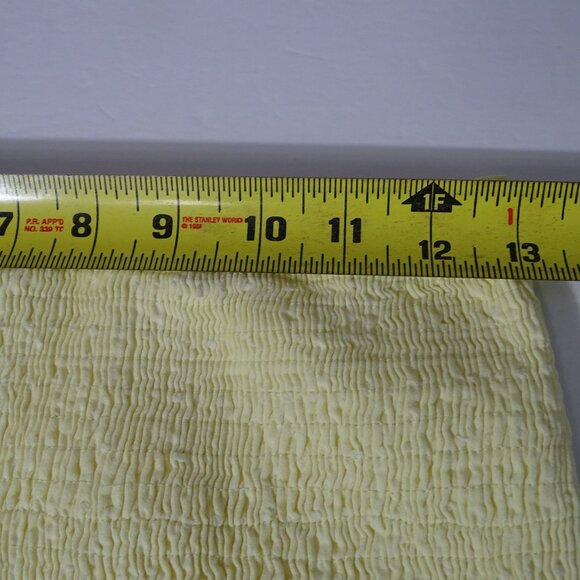 We're All Pretty Girls Yellow Smocked Ruffle Mini Skirt Women Size M Lined - Picture 10 of 11